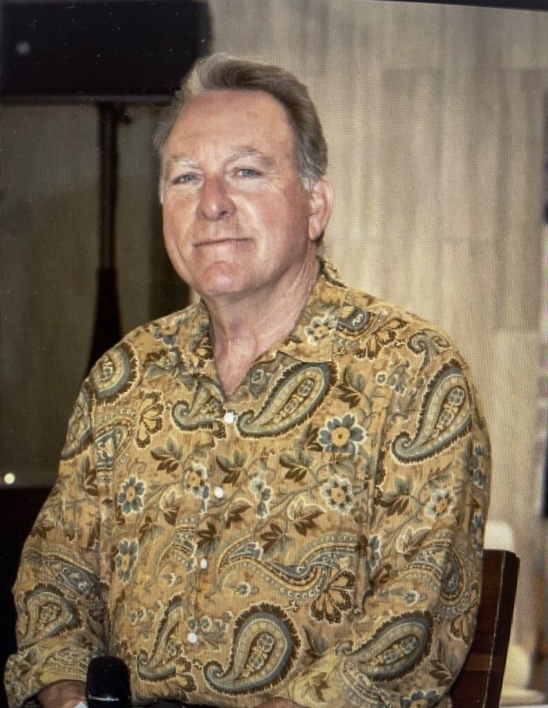 photo of Robb Daniels